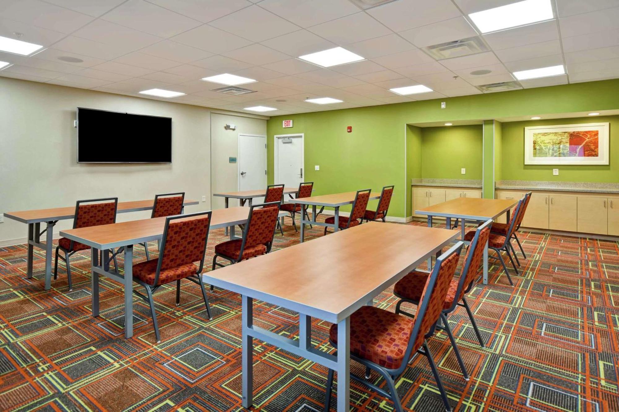 Hotel Home2 By Hilton Atlanta 3*